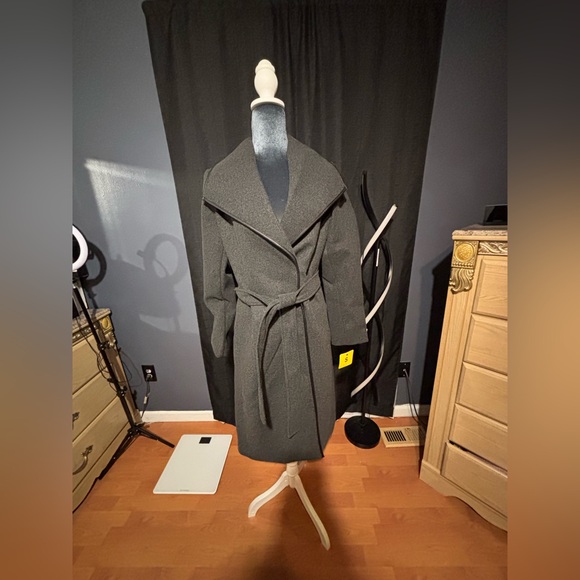 NWT Tahari Gray Belted Mid Length Coat Size Small - Picture 5 of 6